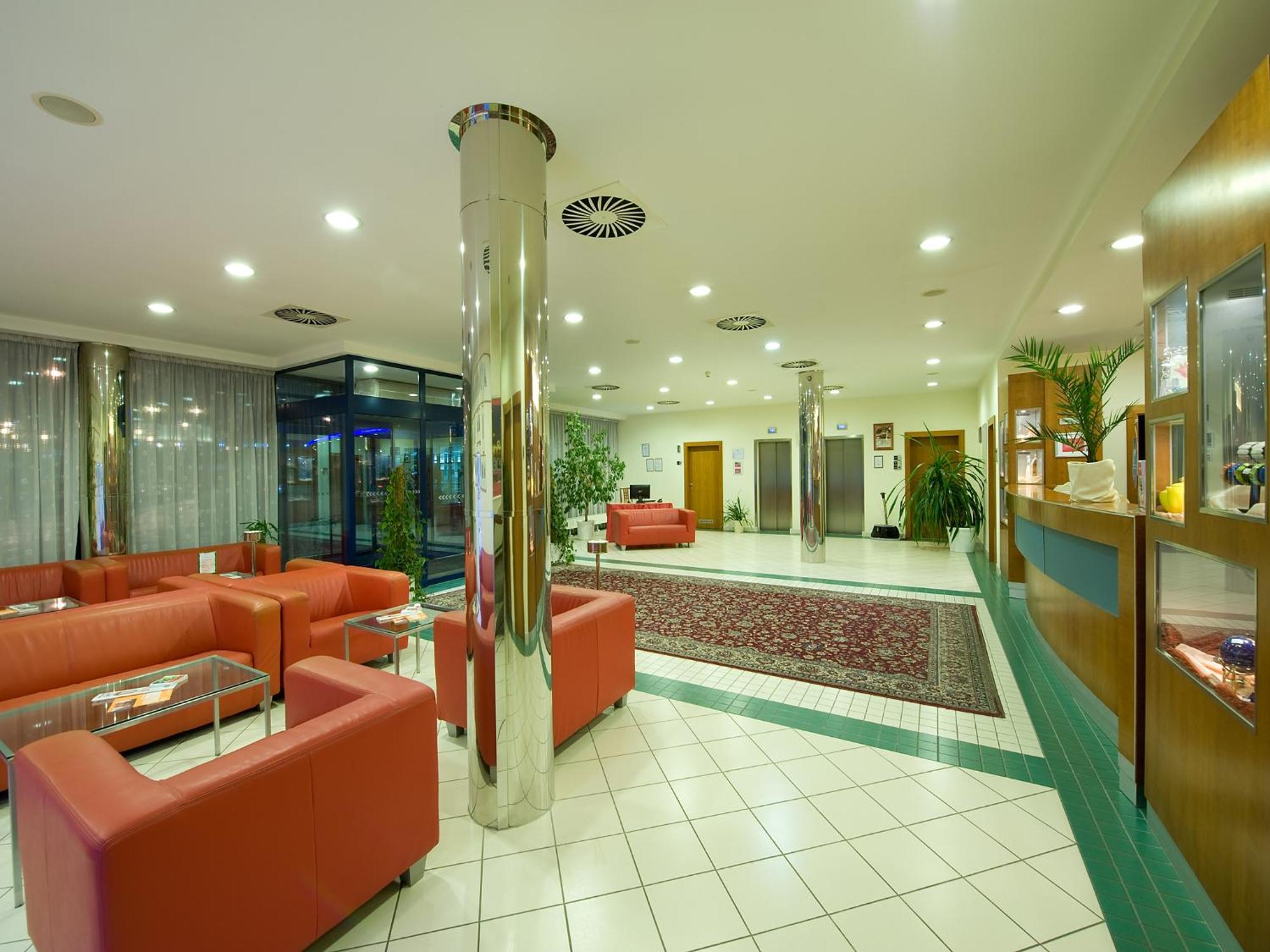 Ramada Airport Hotel Prague — Bilder 2